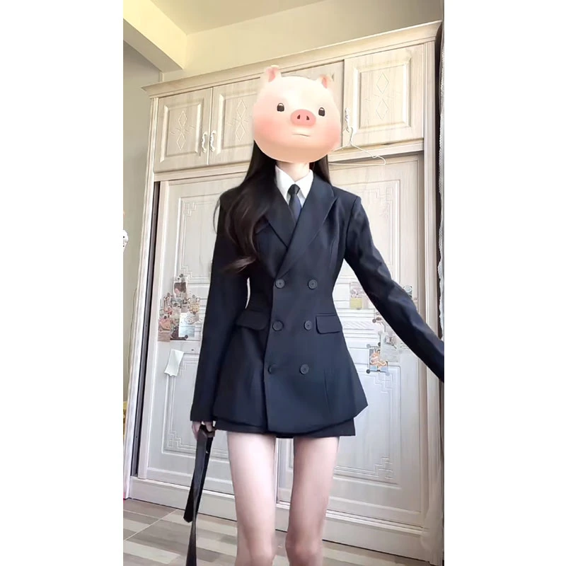 2025春季新款韩系学院风白色衬衫配领带高级感西服外套短裙三件套