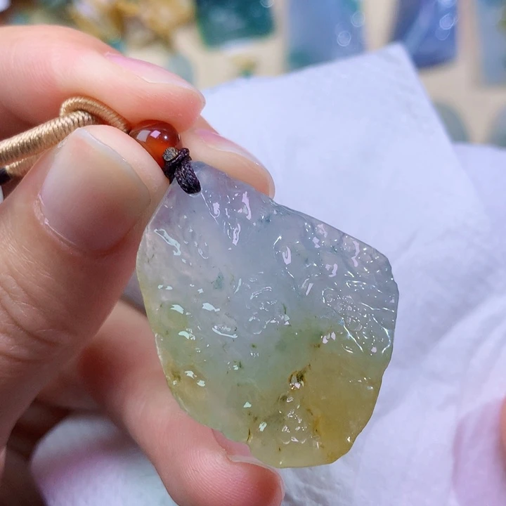 翡翠未镶嵌吊坠(不含链) 7728