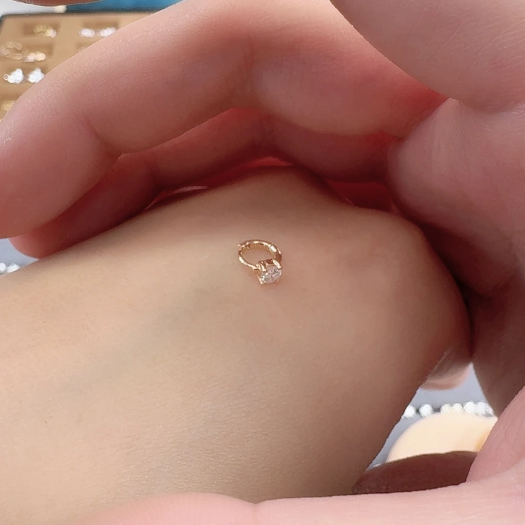 18K金镶嵌耳饰钻石林*林玫瑰金4.5mm10分迷你扣一支