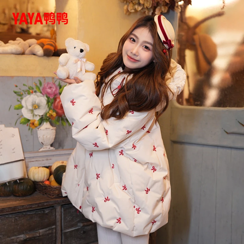 YAYA/鸭鸭羽绒服外出新款外套女款短款90绒刺绣可爱YE5B614031E