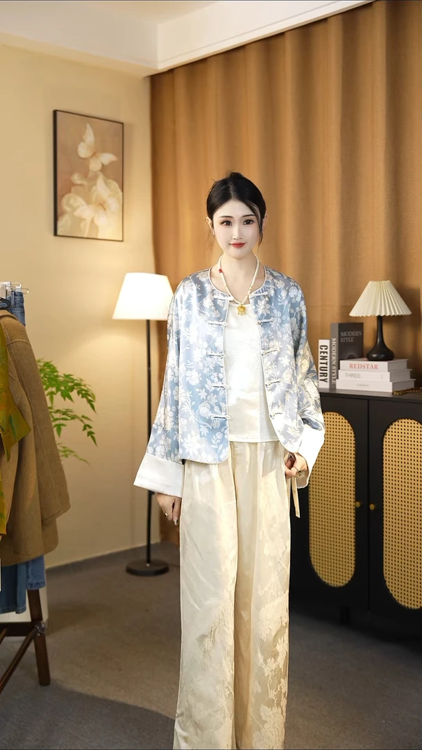 新中式国风桑蚕丝缎面短外套女春秋季新款暗纹提花宽松气质上衣