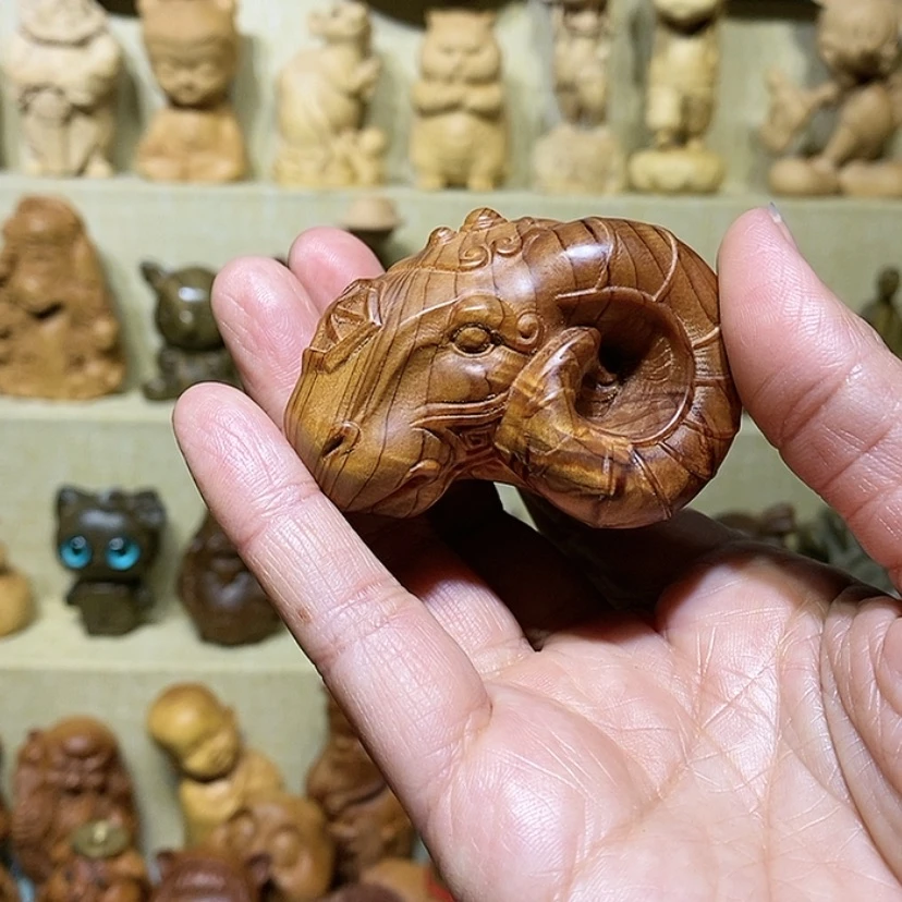 【闪购商品】柏木（崖柏）岩*羊首