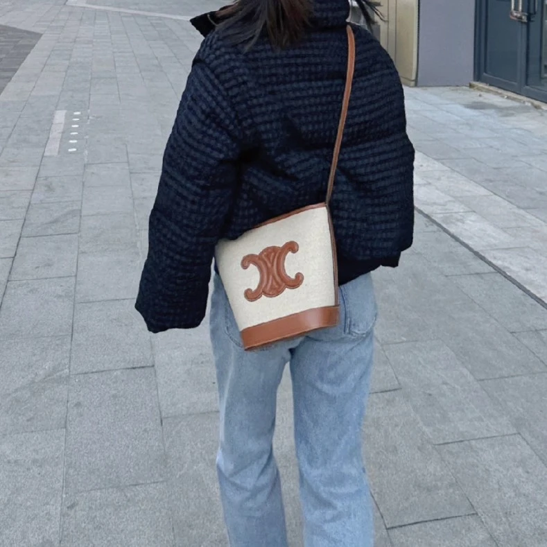 95新 Celine/思琳 瑟琳水桶包22年  20939