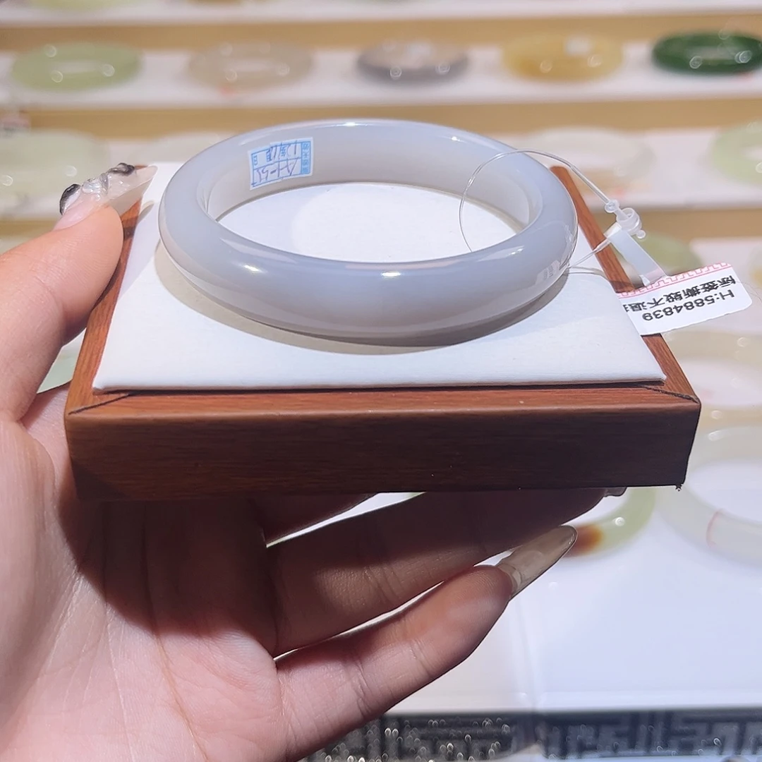 和田玉未镶嵌手镯香芋紫渐变