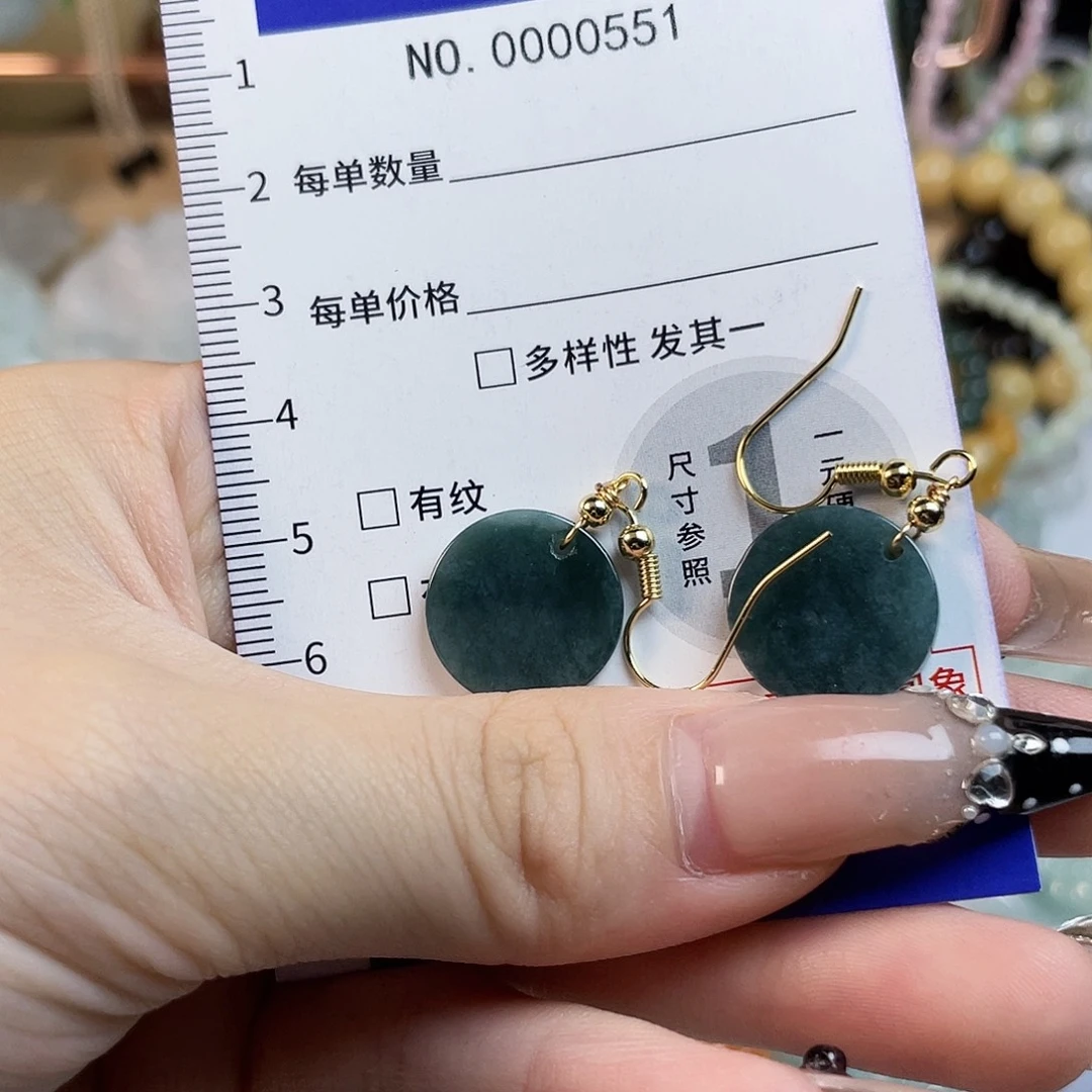 翡翠未镶嵌颈饰Hhh