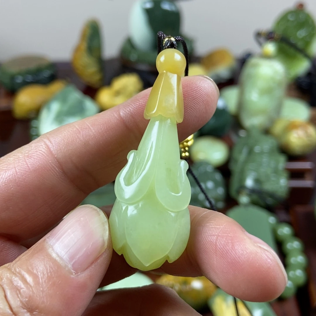 岫岩老玉（透闪石质玉）未镶嵌珠宝奇石