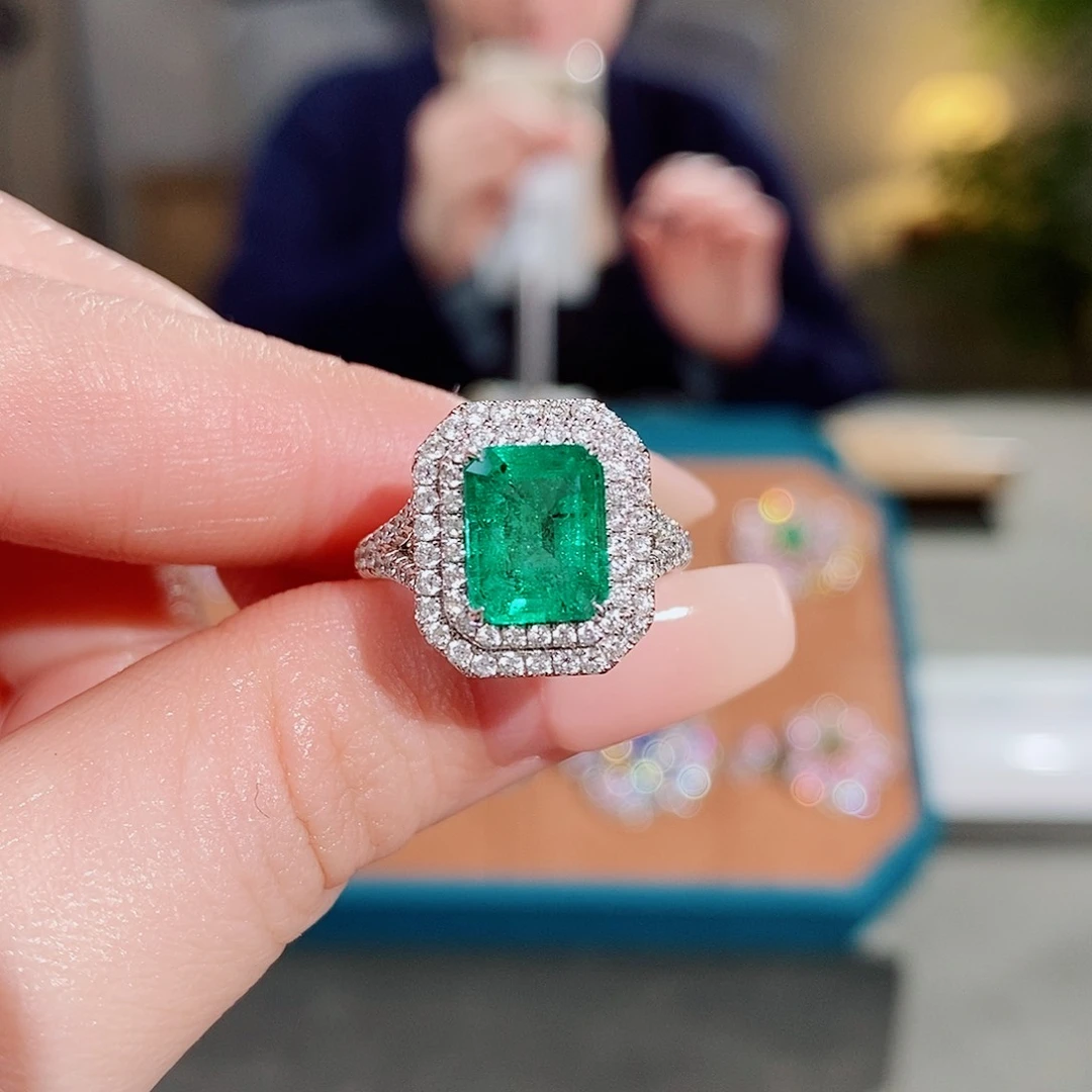 祖母绿戒指18K金镶嵌1.98ct