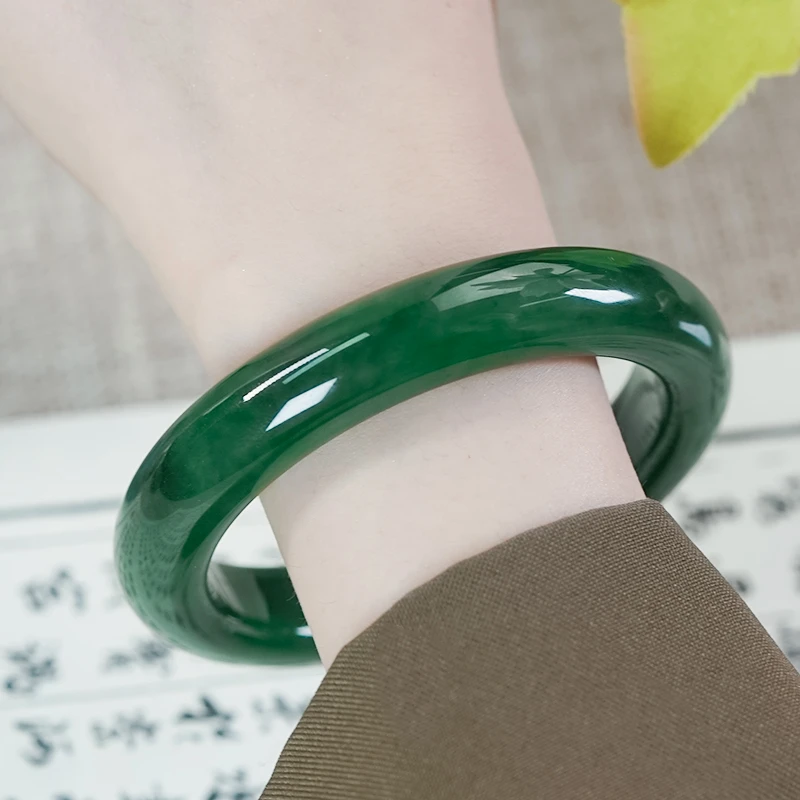 天然宽和田玉碧玉正圈平安镯玉手镯