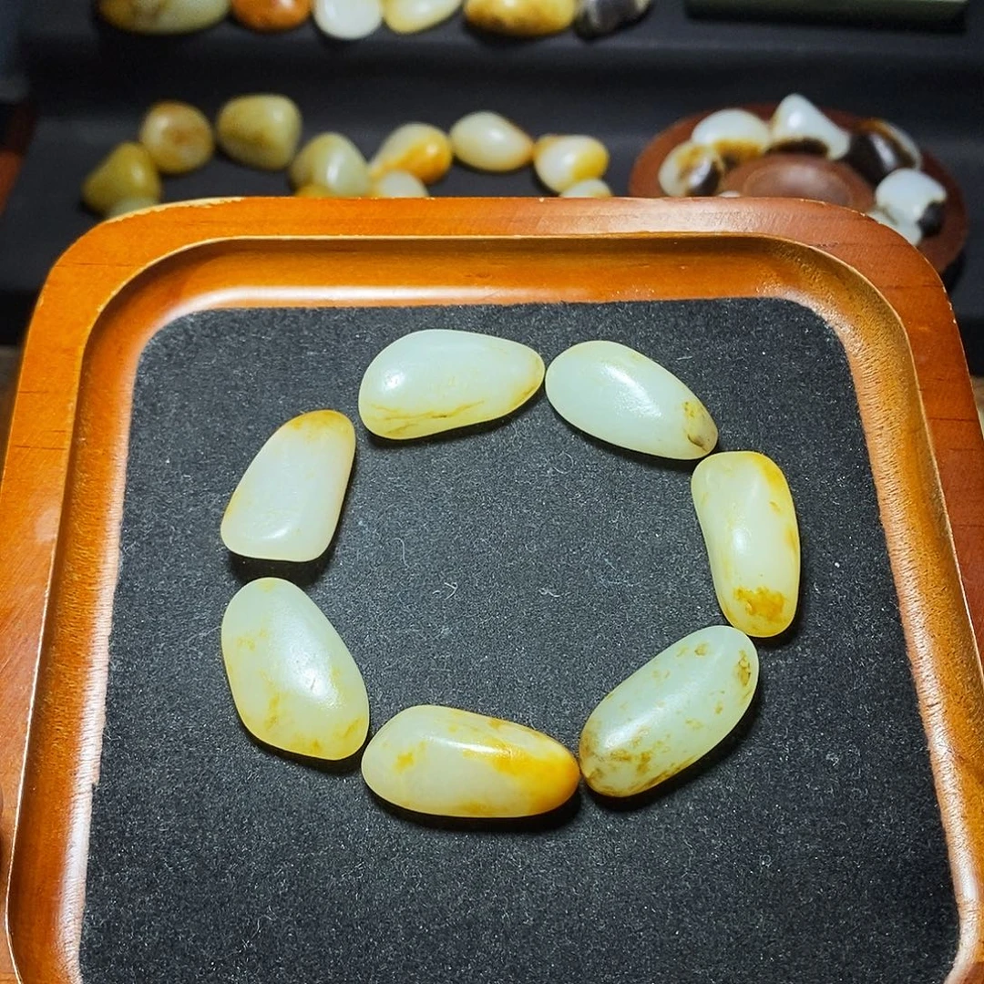 和田玉未镶嵌手链