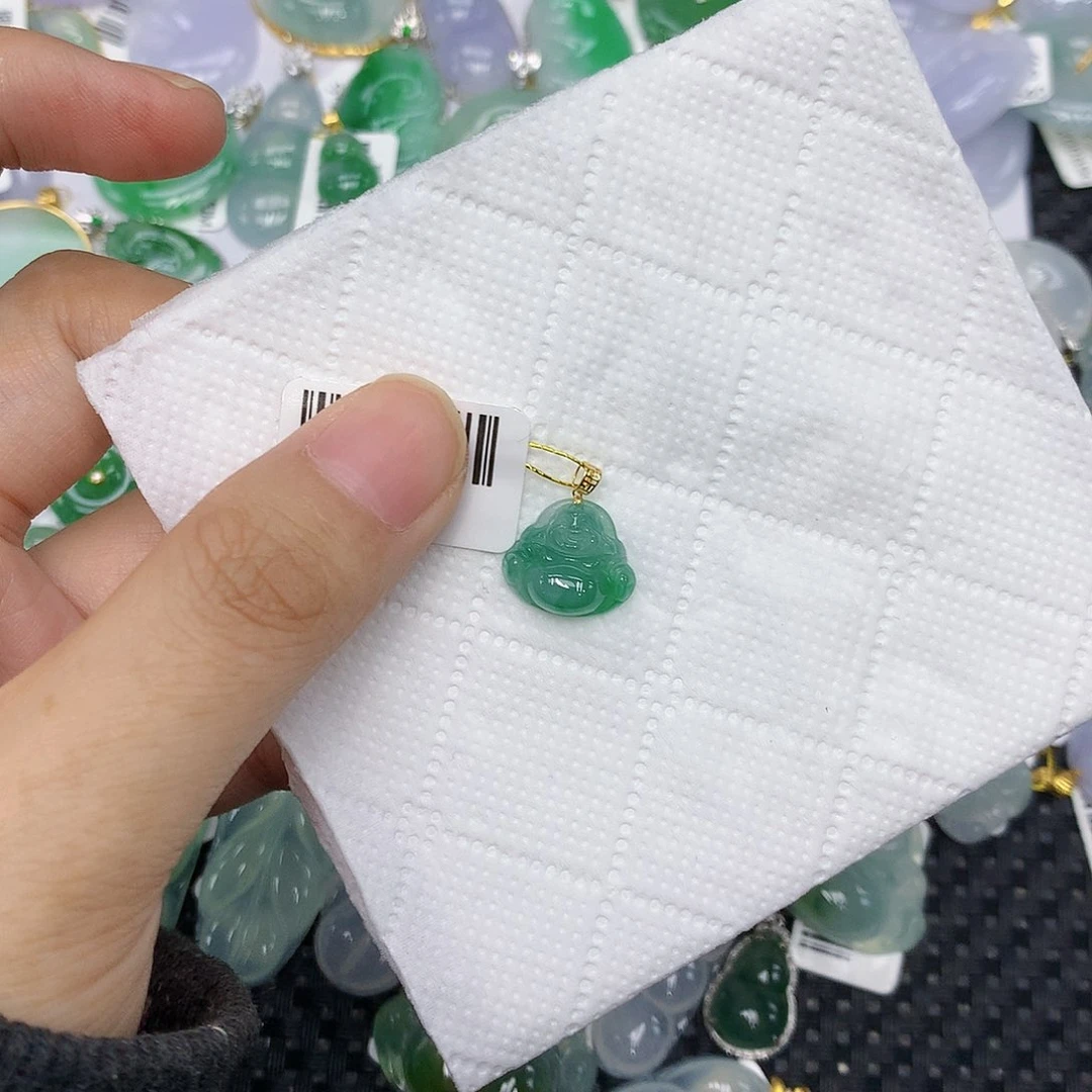 颈饰18K金镶嵌翡翠