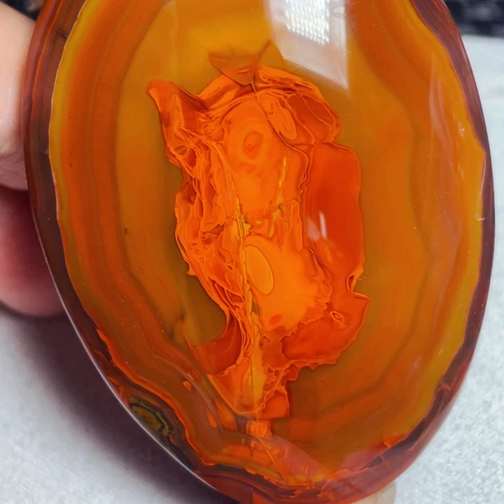 狼***抱合金玛瑙玛瑙/玉髓