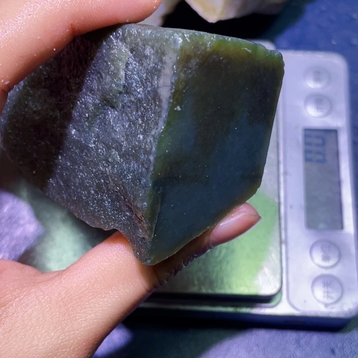 和田玉（糖玉）未镶嵌珠宝半成品