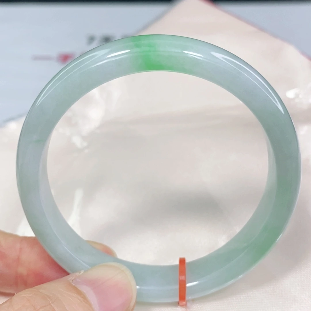 翡翠手镯未镶嵌53.8圈口正圈