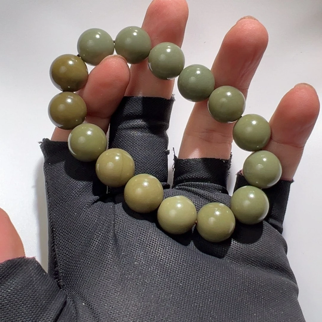 5***哥和田玉未镶嵌手串