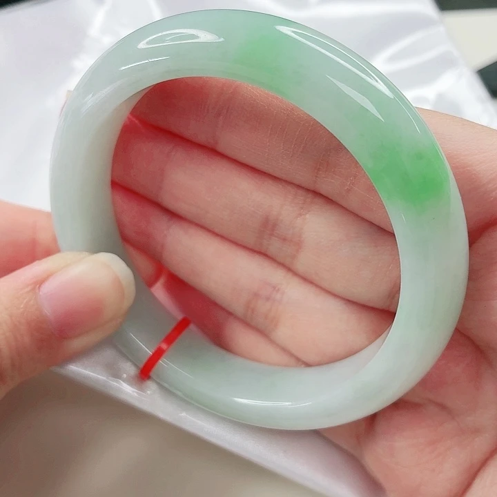 翡翠未镶嵌手镯56.4圈x333