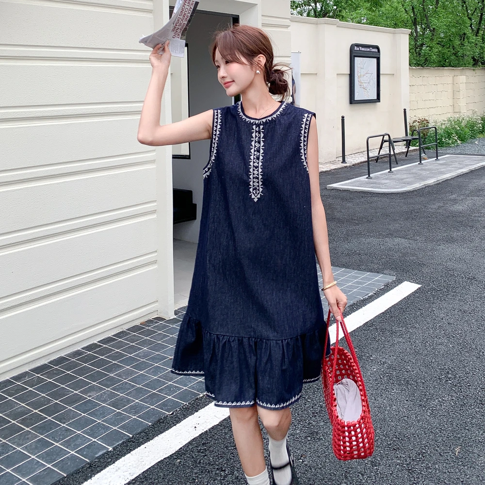 韩系复古刺绣牛仔无袖连衣裙女夏季2025新款甜美减龄小个子背心裙