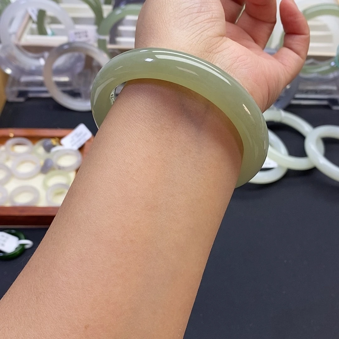 和田玉未镶嵌珠宝奇石和田玉手镯57.58有纹