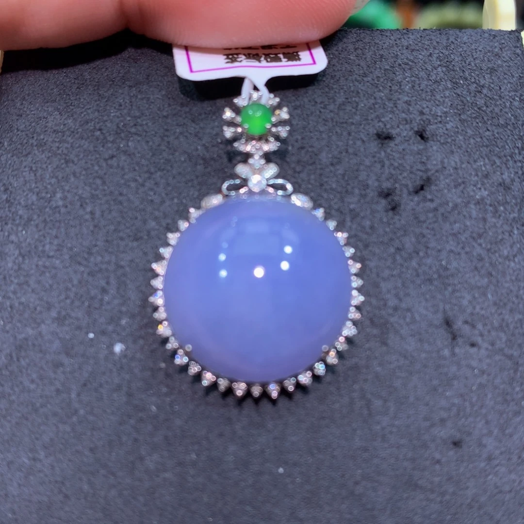 翡翠18K金镶嵌颈饰翡翠