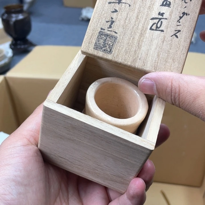 瓷片小**人瓷片哈哈哈哈哈