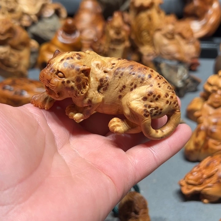 柏木（崖柏）点点关注