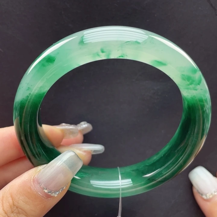 未镶嵌手镯石英质玉