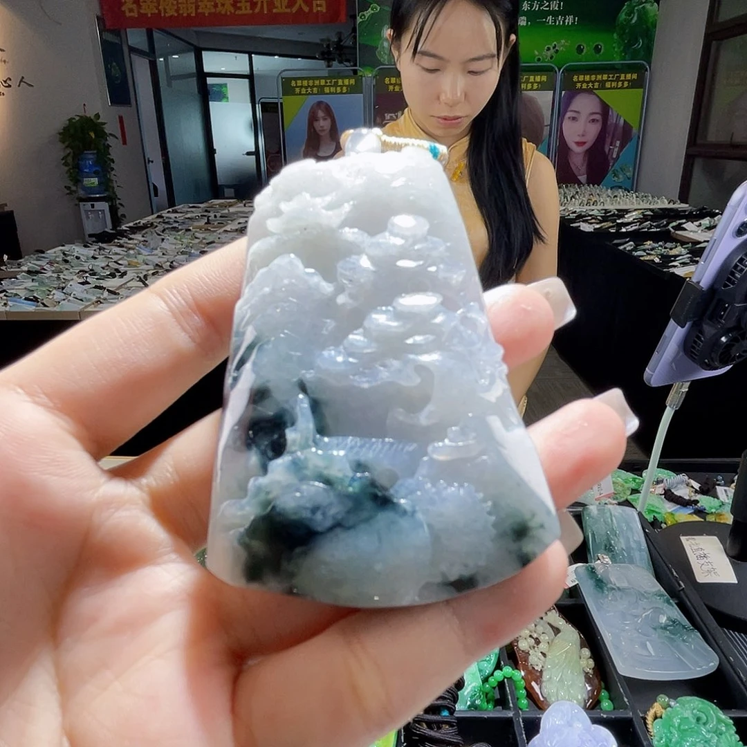 颈饰未镶嵌翡翠一