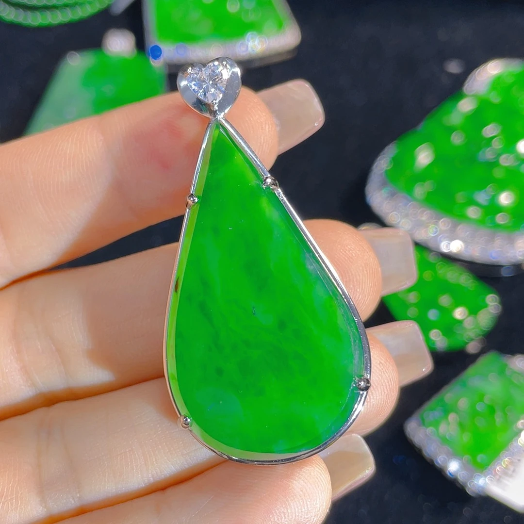 翡翠未镶嵌颈饰天然