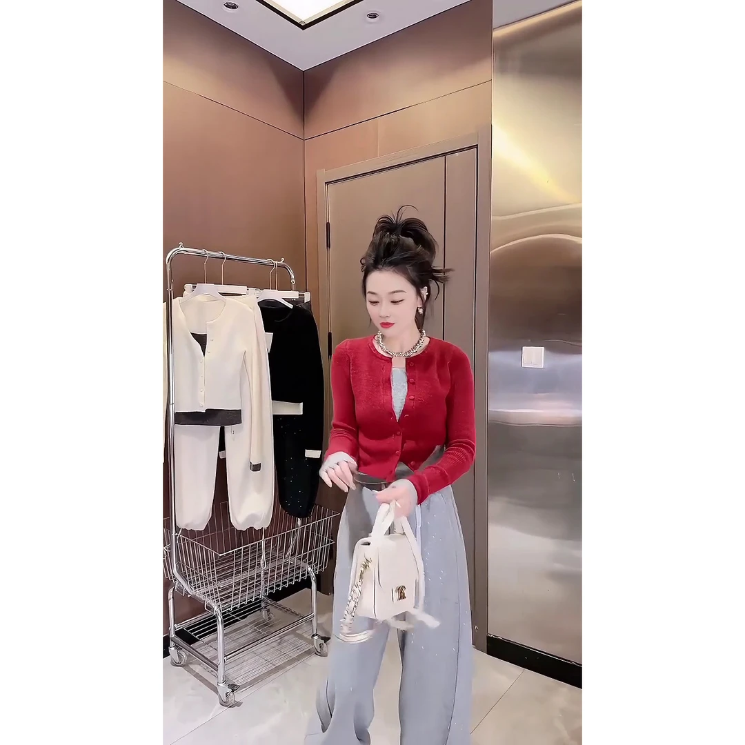 冬季时髦慵懒风毛衣外套女红色气质假两件上衣显瘦针织开衫打底衫