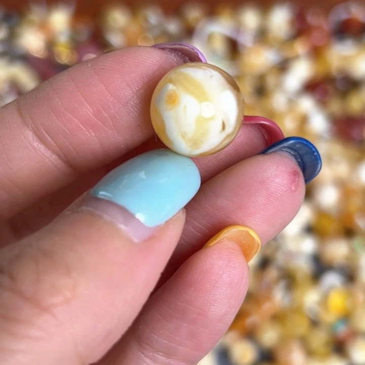 未镶嵌蜜蜡裸石13.4mm一个