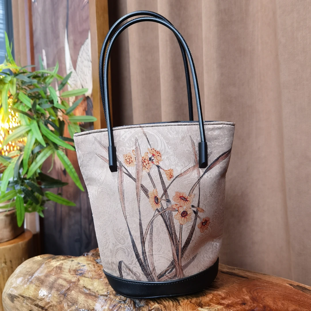 富美服装精品店高端定制手提包08