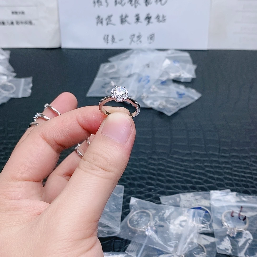 合成碳硅石925银花季少女1克拉16码