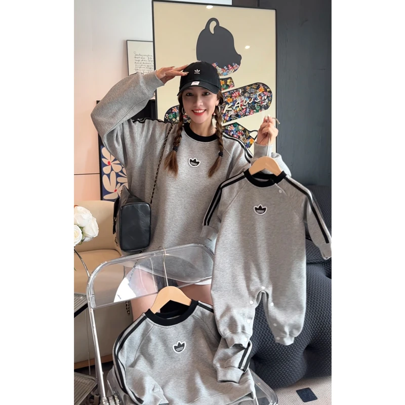 [灰色小草]春秋一家三口亲子装卡通纯棉长袖卫衣婴儿爬服连体衣