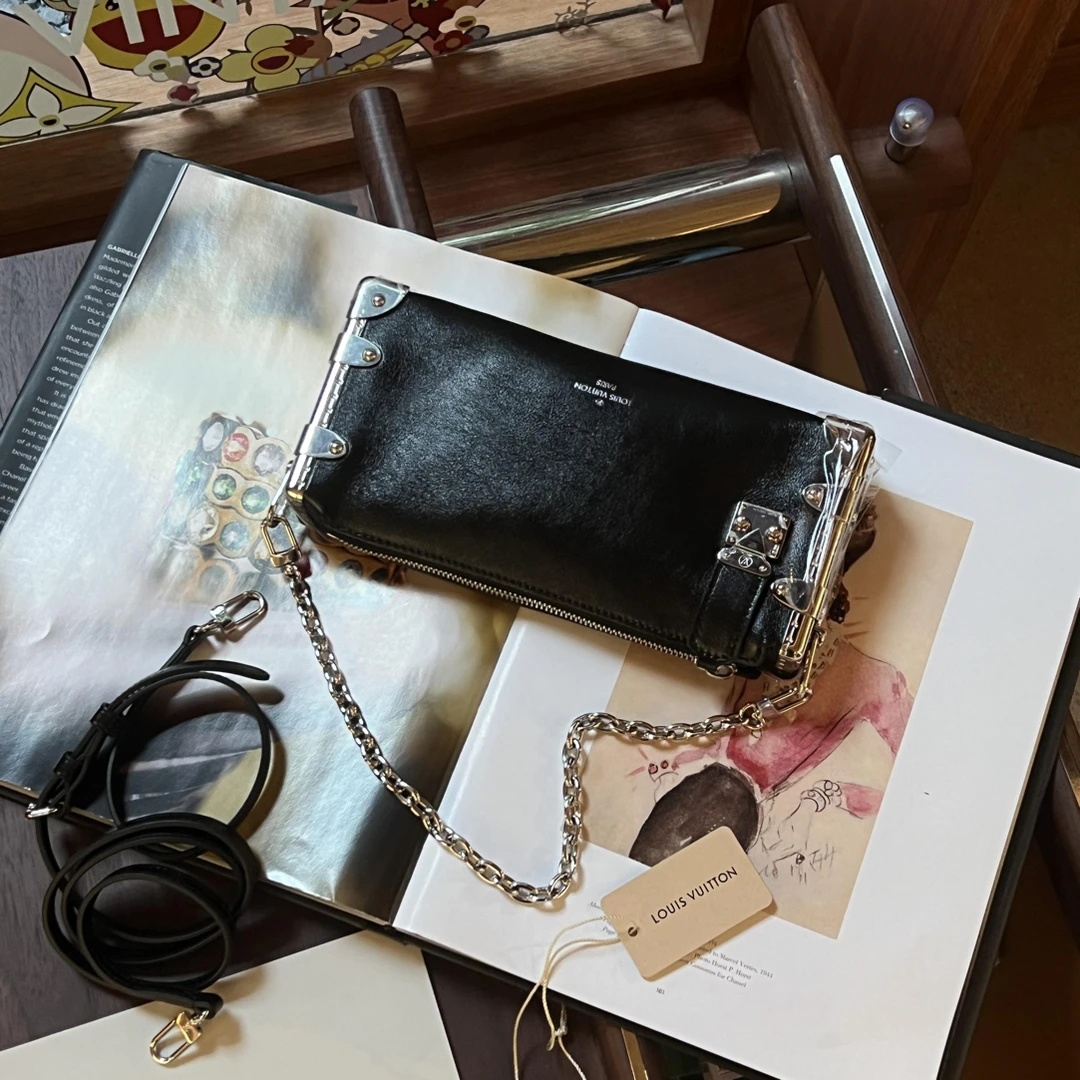 99新 LouisVuitton/路易威登 9243 黑银trunk 谷爱凌盒子芯片款