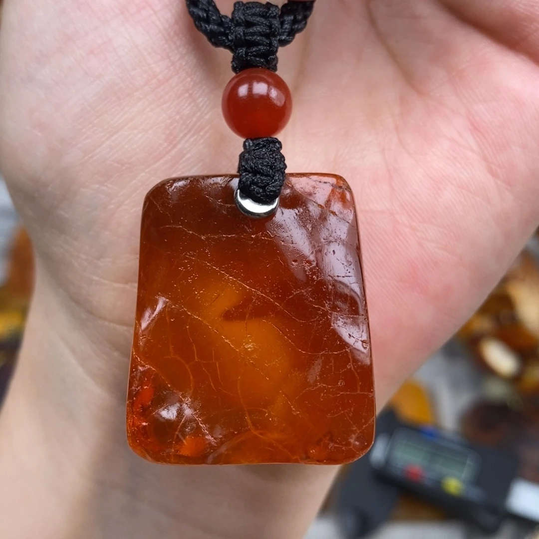 未镶嵌吊坠(赠链)琥珀
