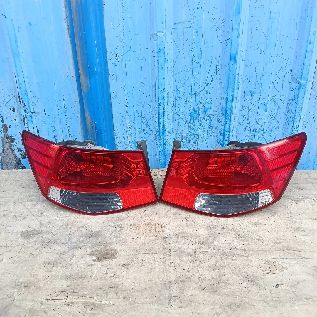 适用于09_13起亚福瑞迪后尾灯刹车灯倒车灯防追尾灯