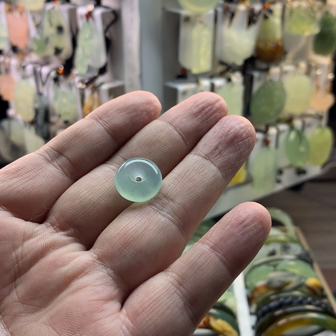 【闪购商品】蛇纹石玉颈饰未镶嵌
