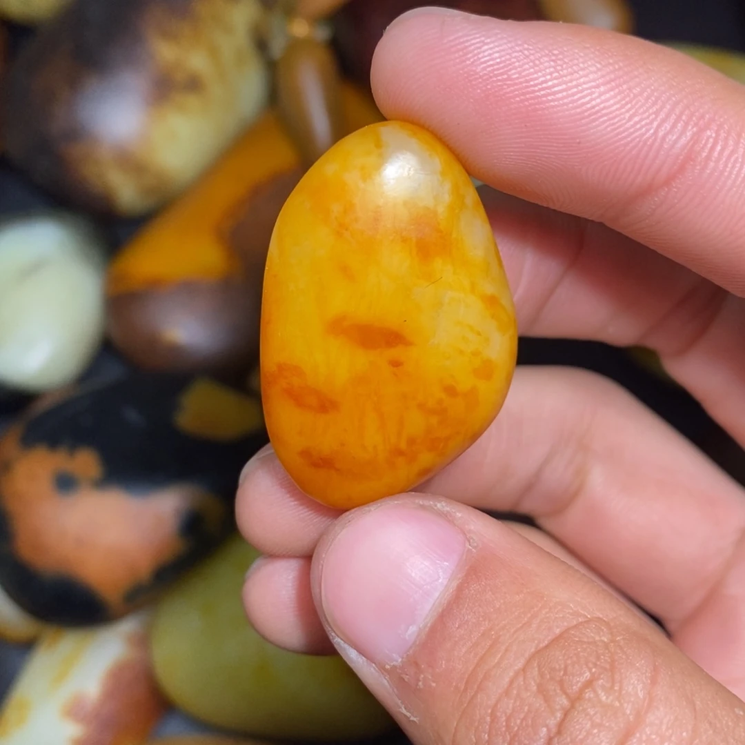 和田玉未镶嵌珠宝奇石