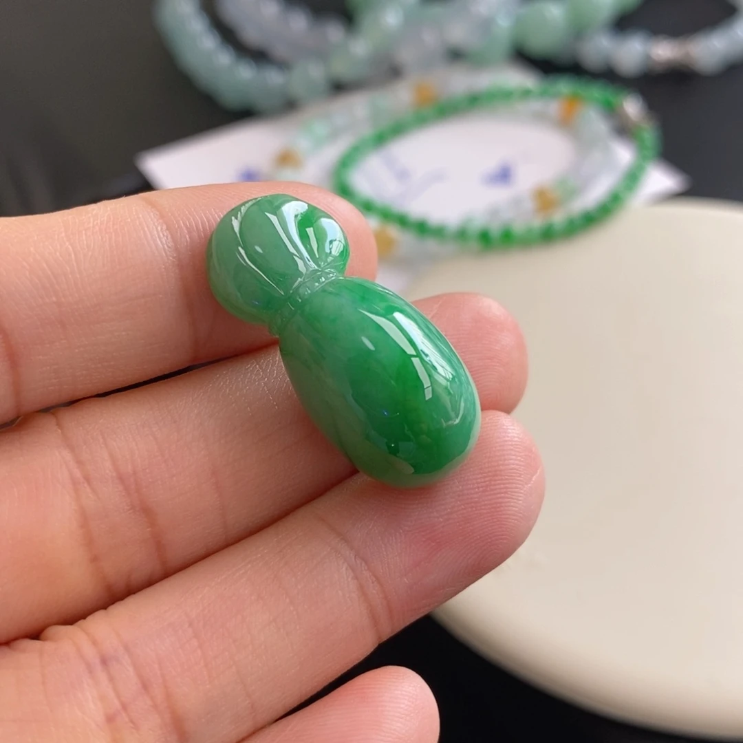 翡翠未镶嵌手链钱袋