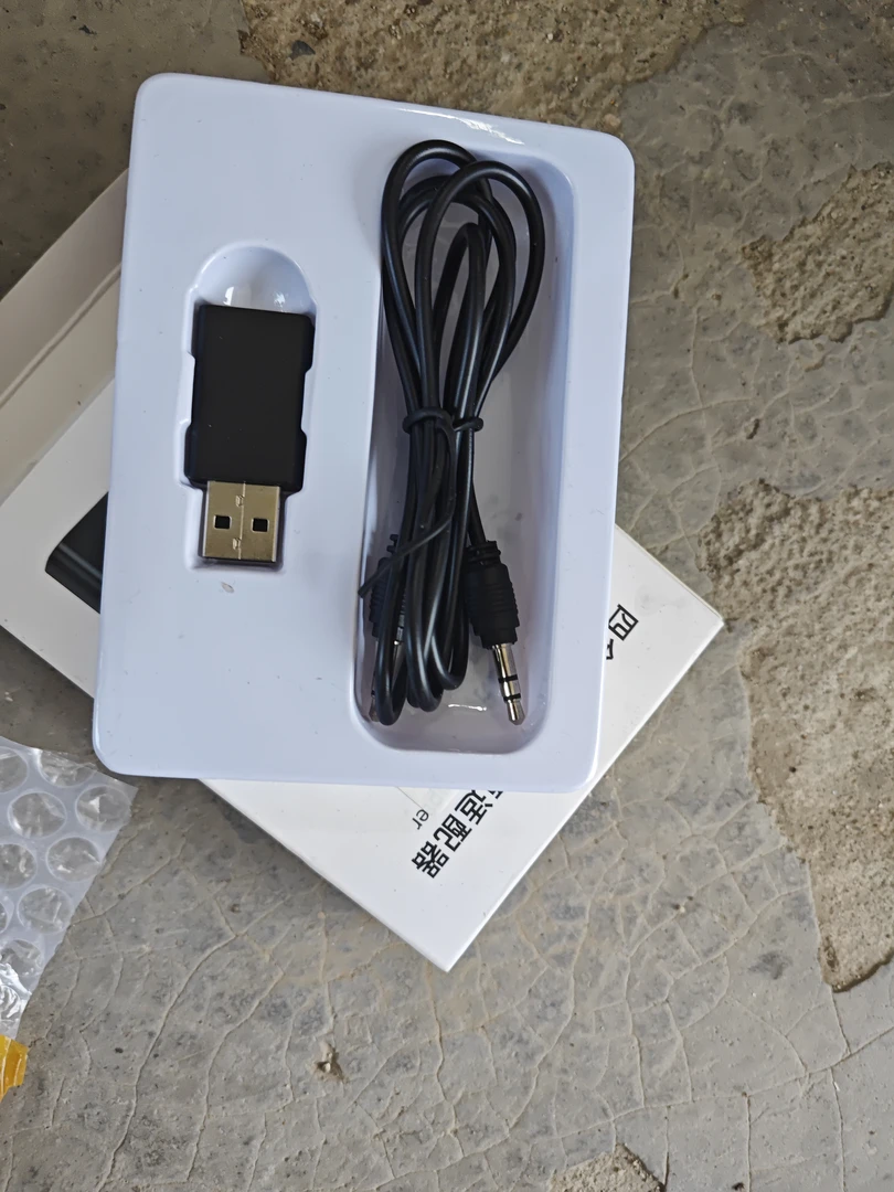 9新  音箱蓝牙接收器一个价格包邮