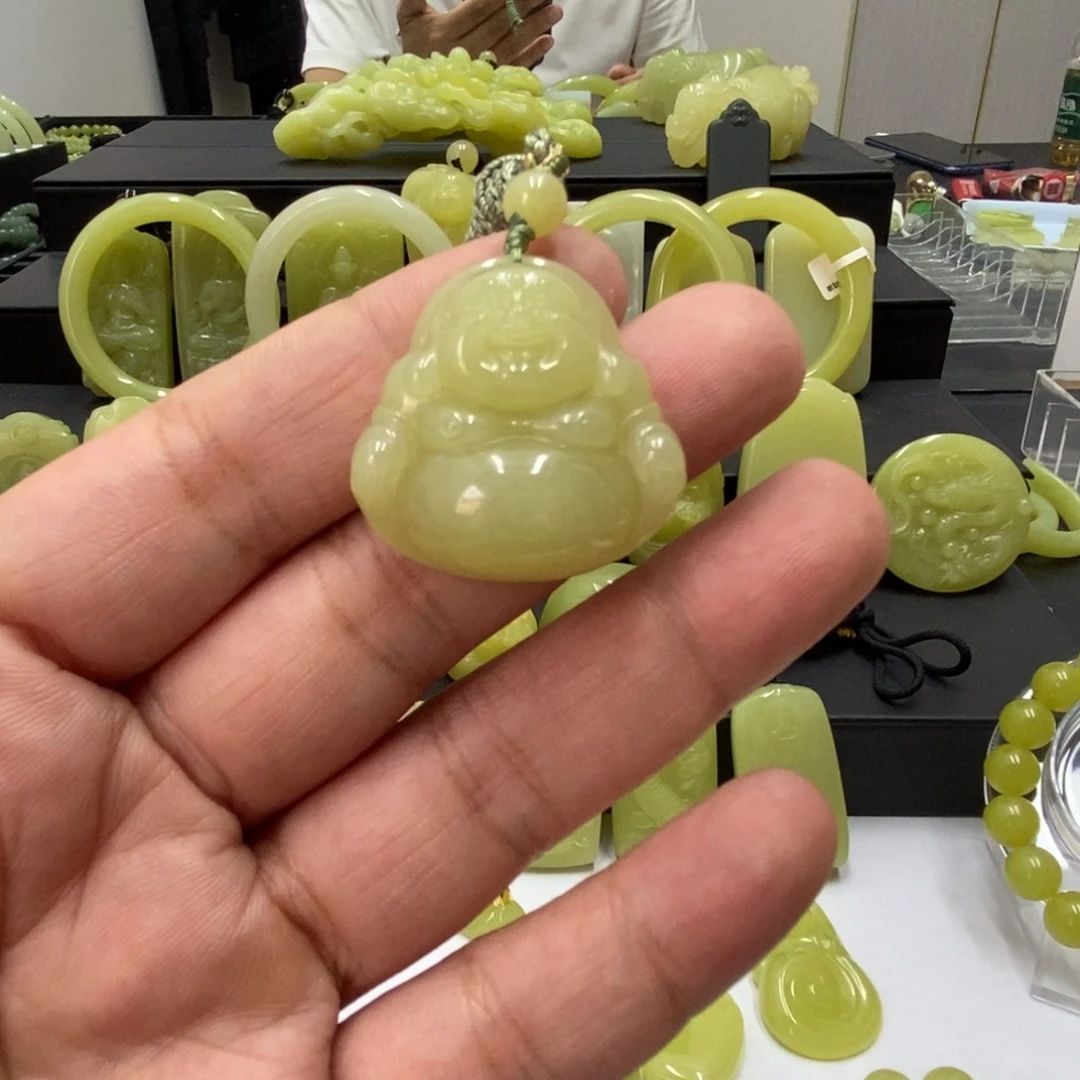 项链未镶嵌和田玉（黄玉）