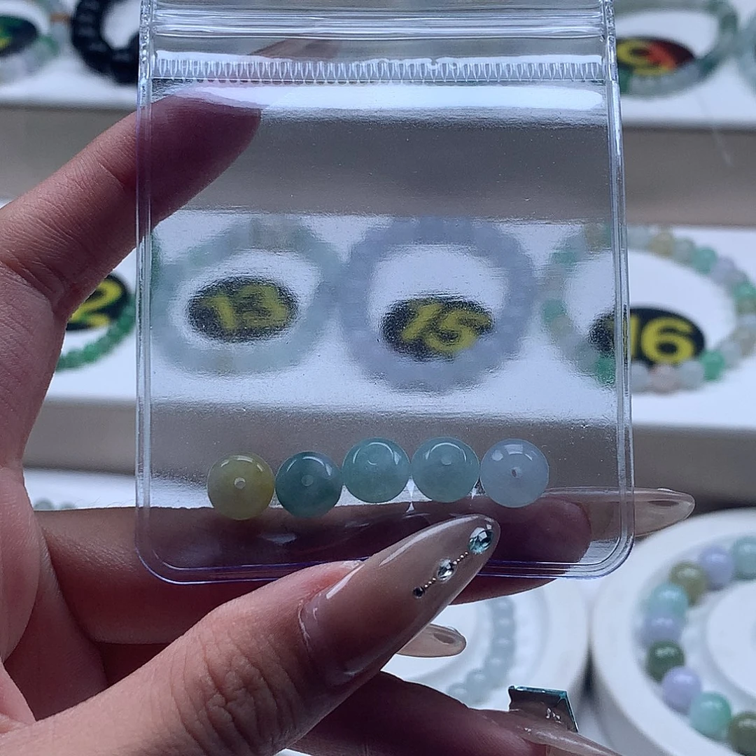 虾***•未镶嵌手链翡翠翡翠股珠8.2