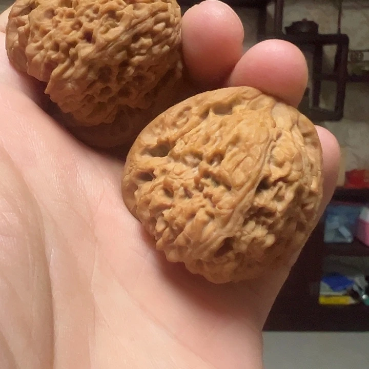 文玩核桃吊坠全品 没修 南疆石 44