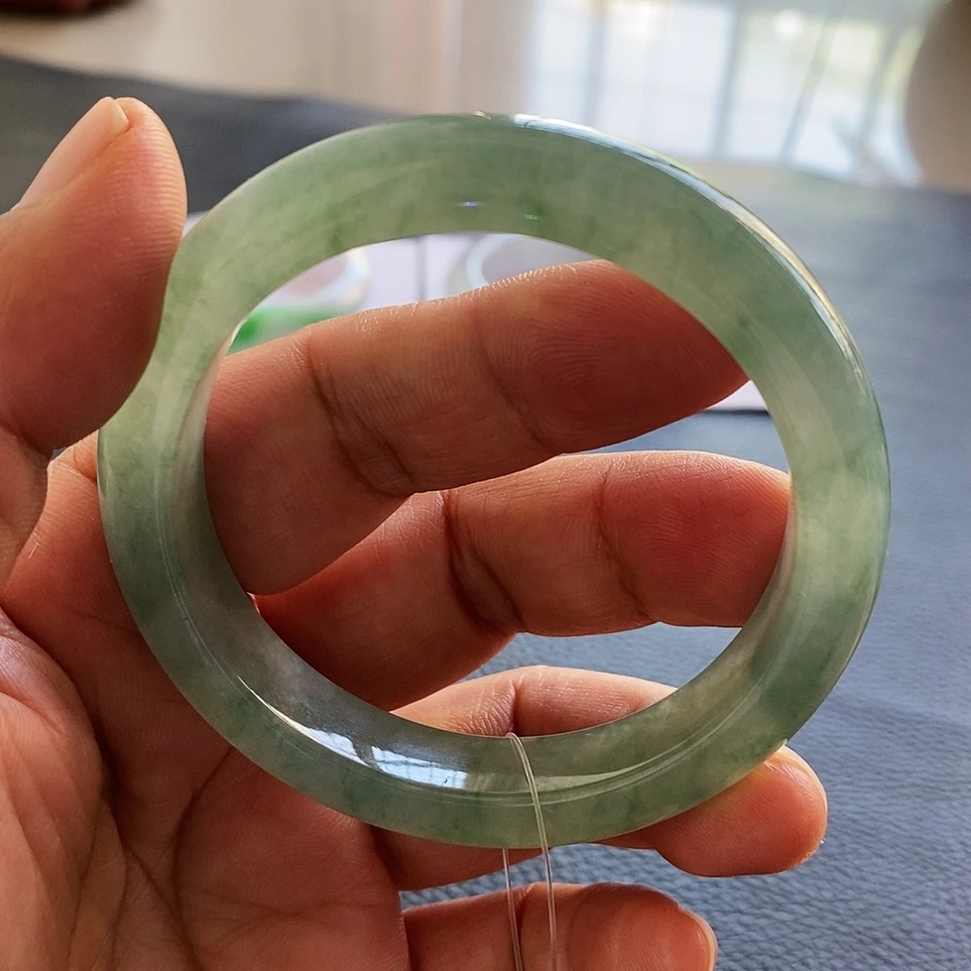 翡翠手镯未镶嵌天然翡翠手镯