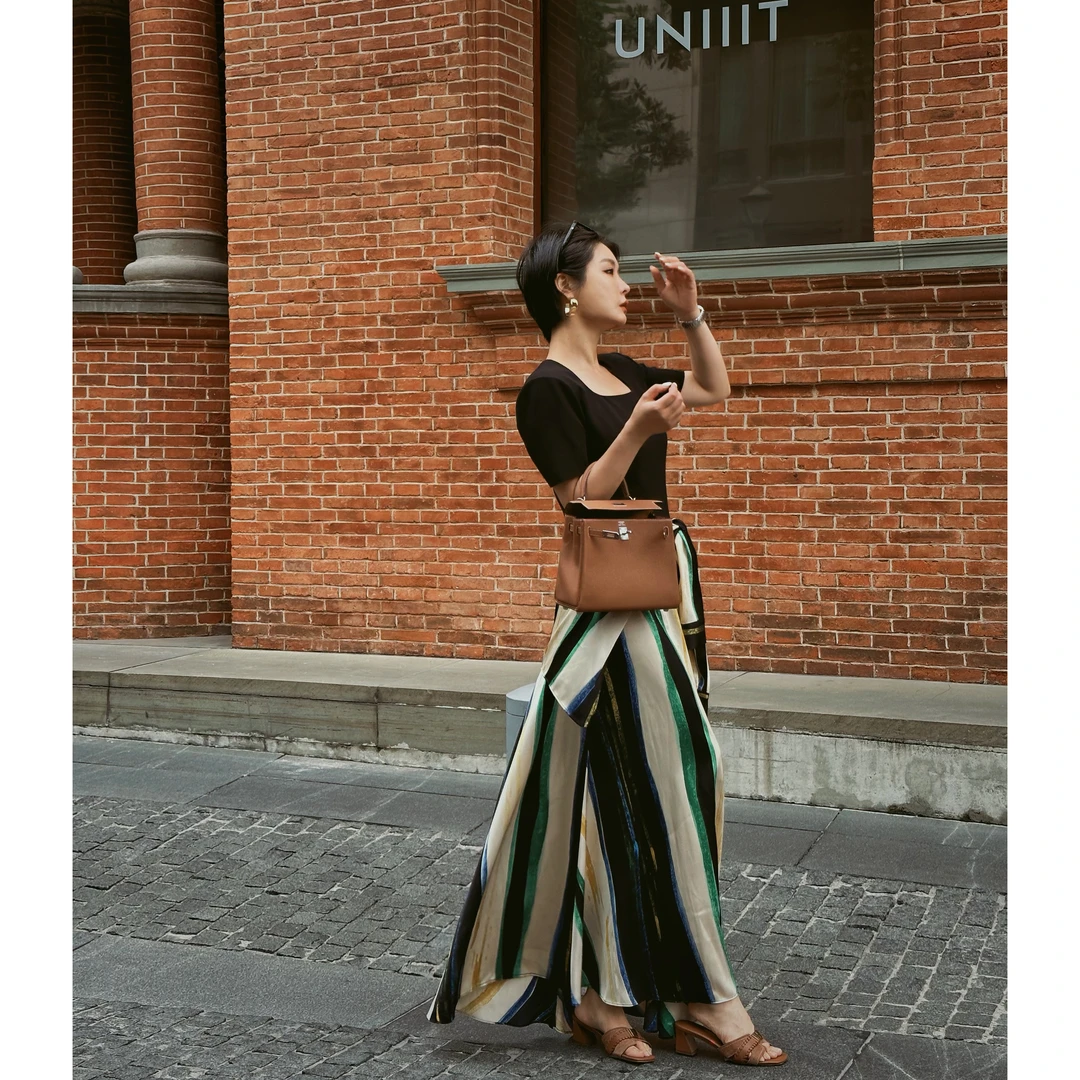 【布达佩斯】线条色彩围裹假两件系腰印花拼接短袖T恤长款连衣裙