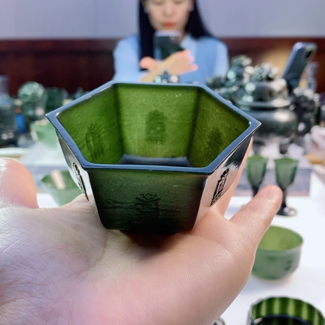 未镶嵌和田玉（青玉）摆件