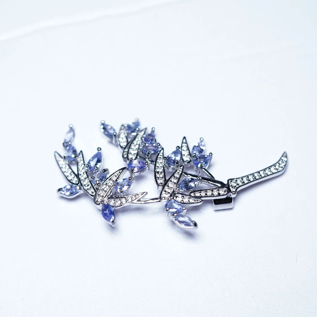 JSTSA0165-坦桑石胸针（单颗约：15分）