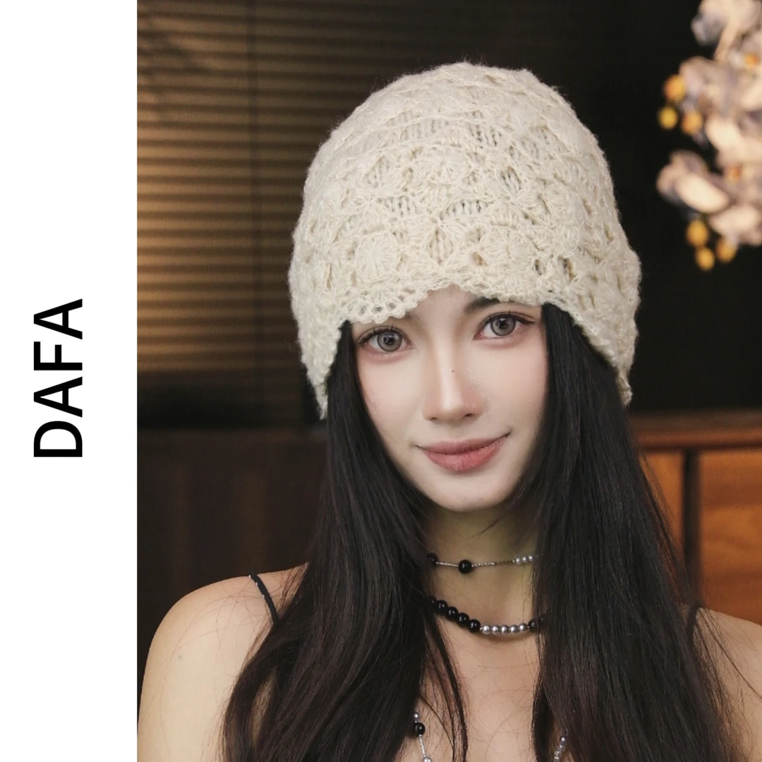 DAFA(A009)帽子女冬季新款包头毛线帽手工钩花朵保暖针织镂空女士