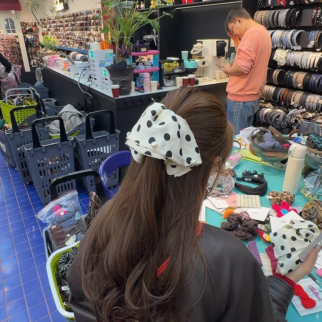 A***.白色波点马尾抓哦哦哦哦