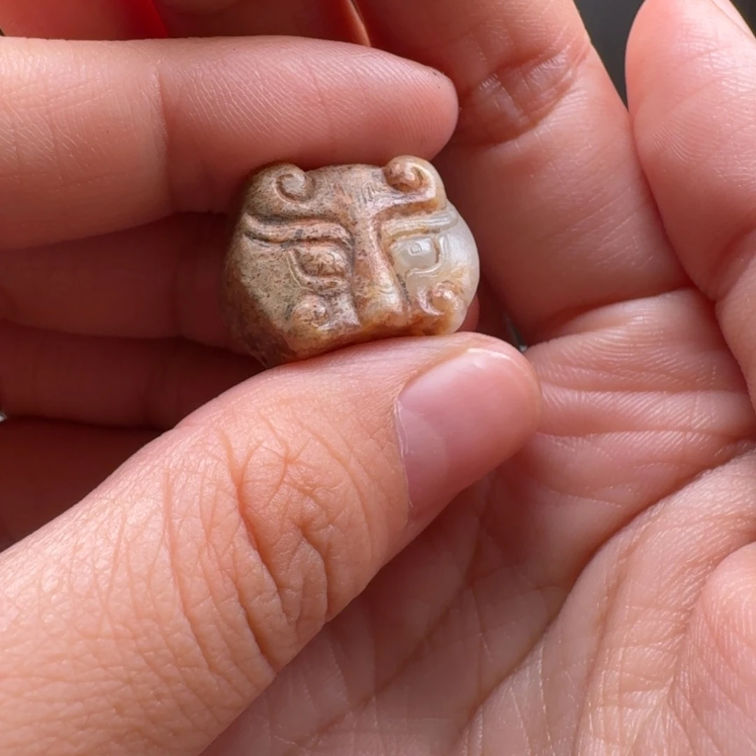 止***定颈饰未镶嵌和田玉