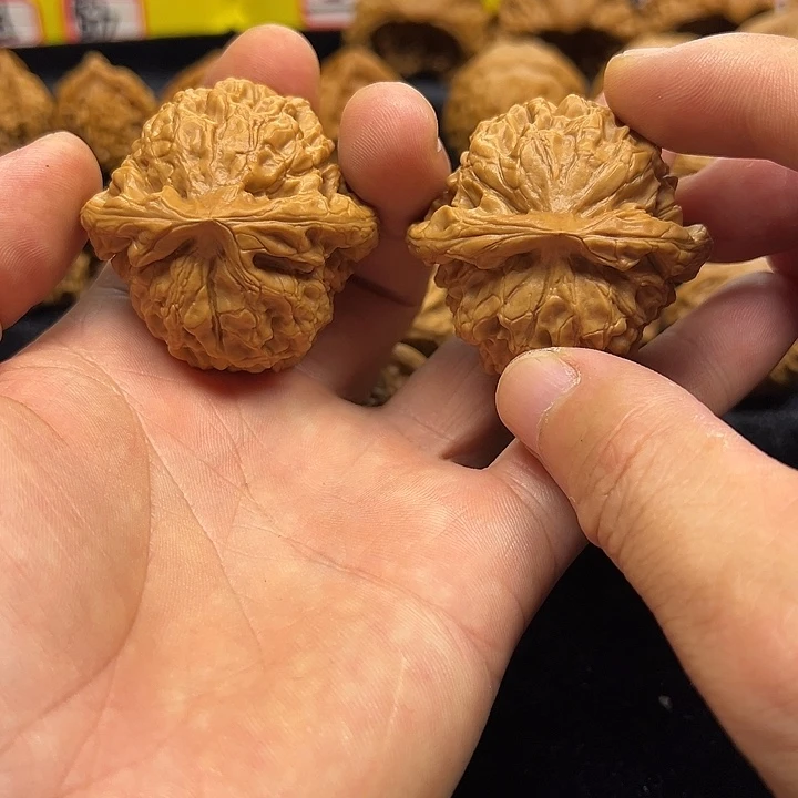 人***风把件文玩核桃zxcvbnm47